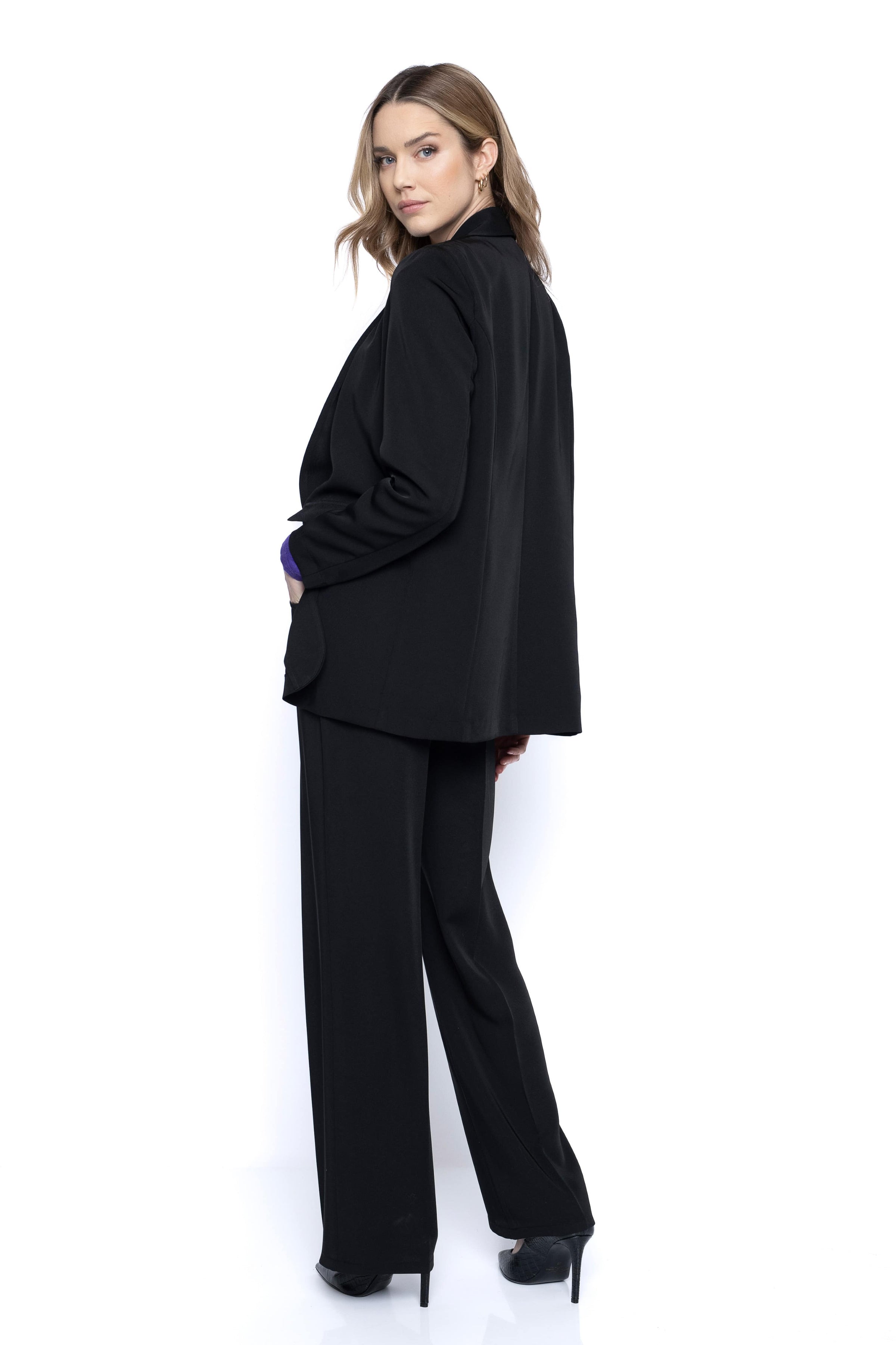Straight-Leg Pants | Shop Now | Picadilly Canada