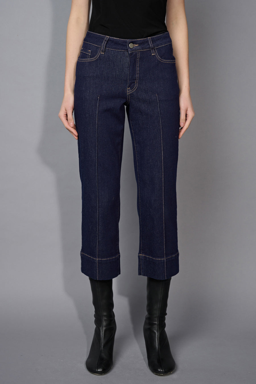 Wide-Leg Cropped Jeans