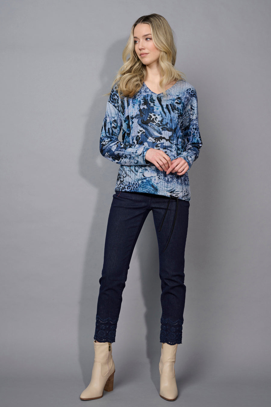 V-Neck Drawstring Hem Printed Top