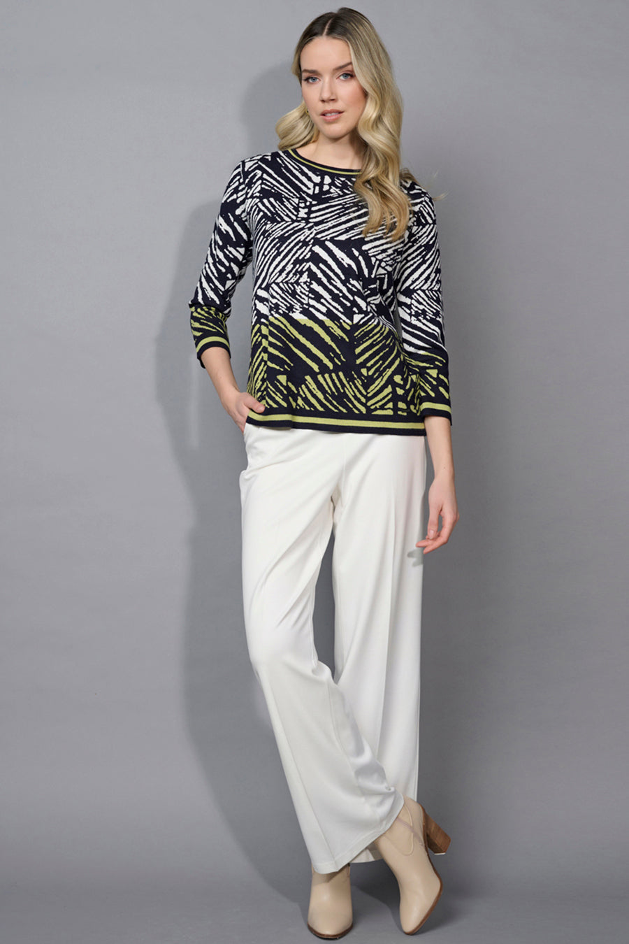 3/4 Sleeve Abstract Printed Top