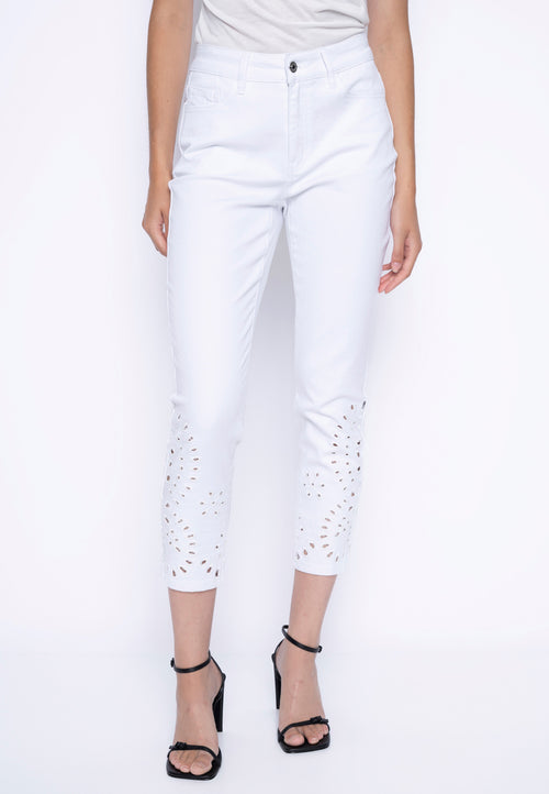 Eyelet-Ankles Cropped Jeans Front View