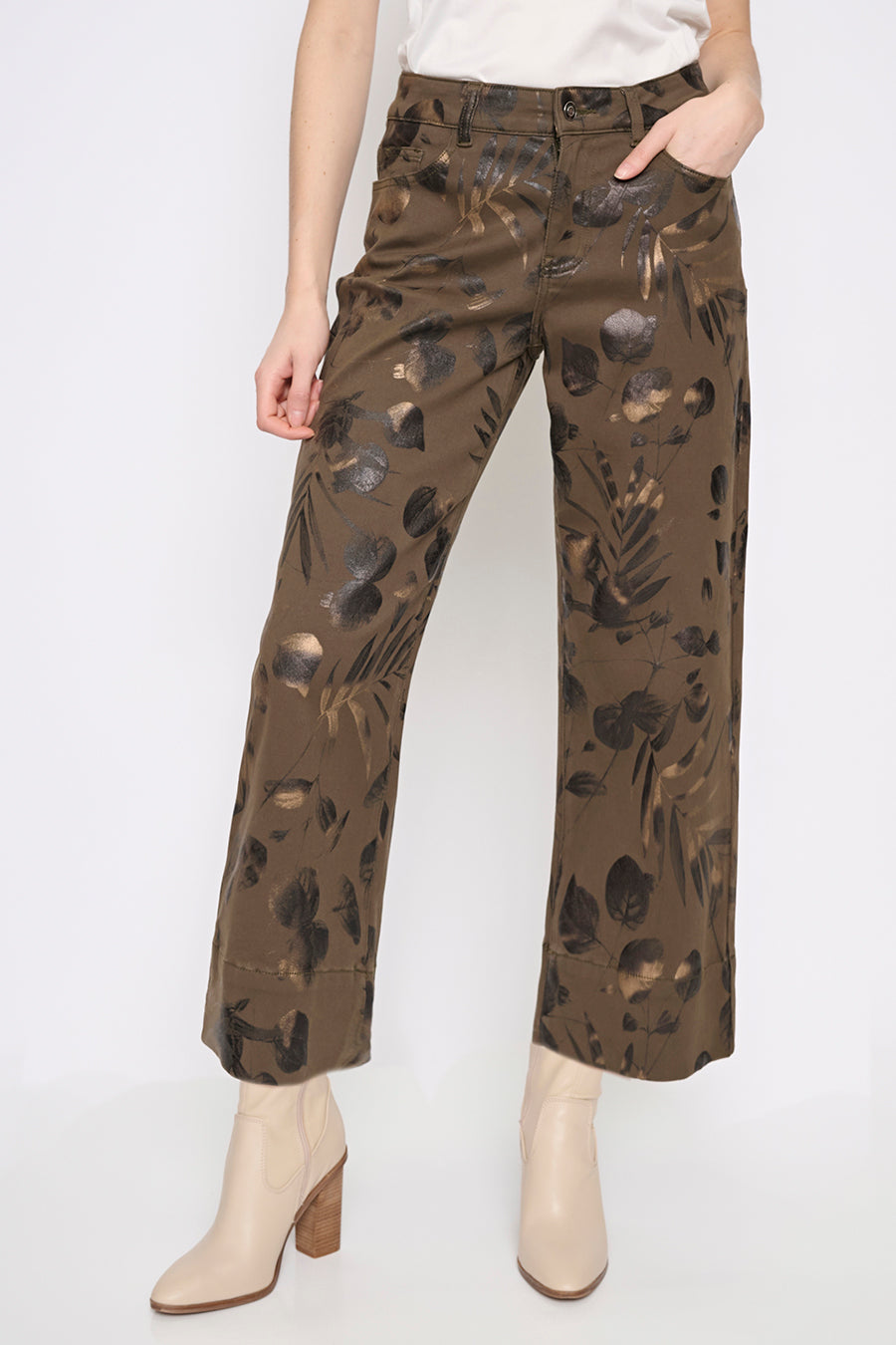 Printed Wide-Leg Cropped Jeans Front View