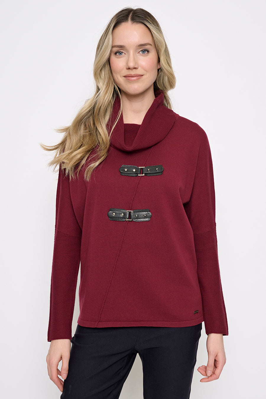 Toggle Trim Top