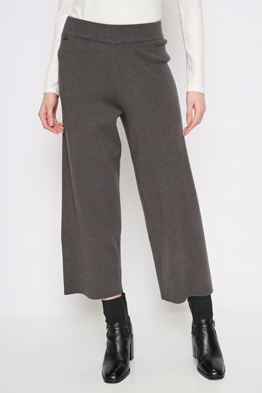 Wide-Leg Ankle-Length Knit Pants