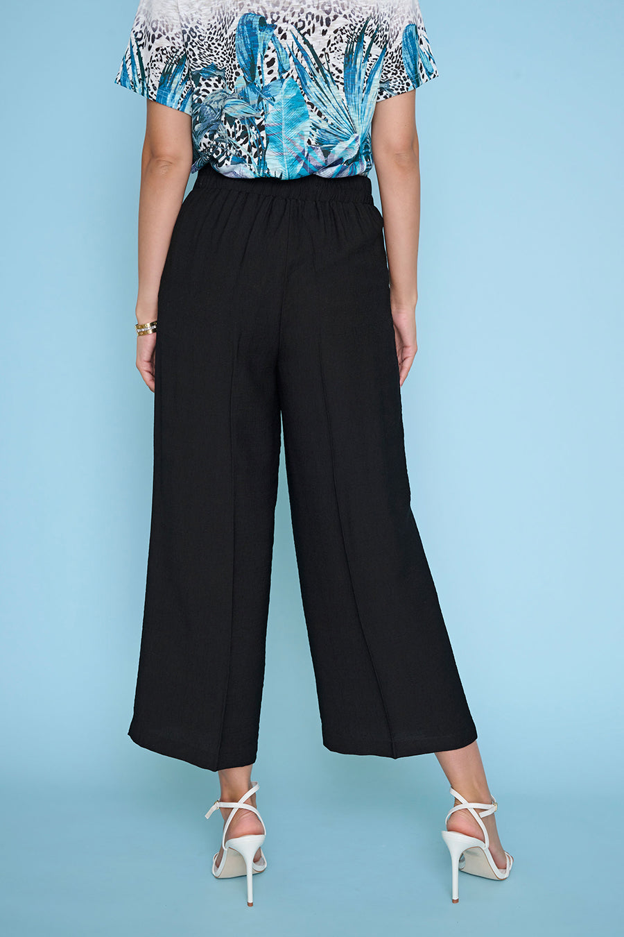 Wide-Leg Cropped Pants