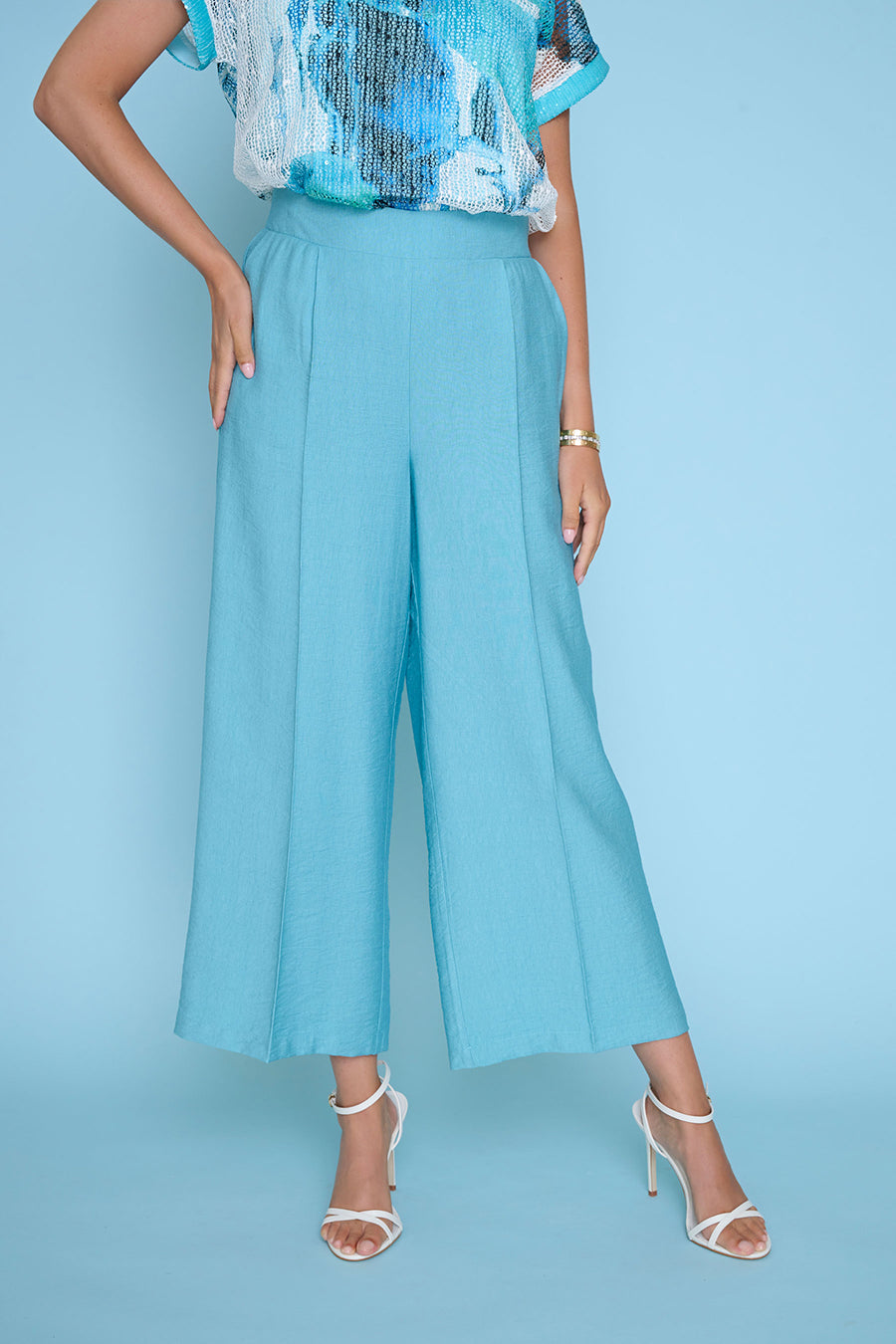 Wide-Leg Cropped Pants
