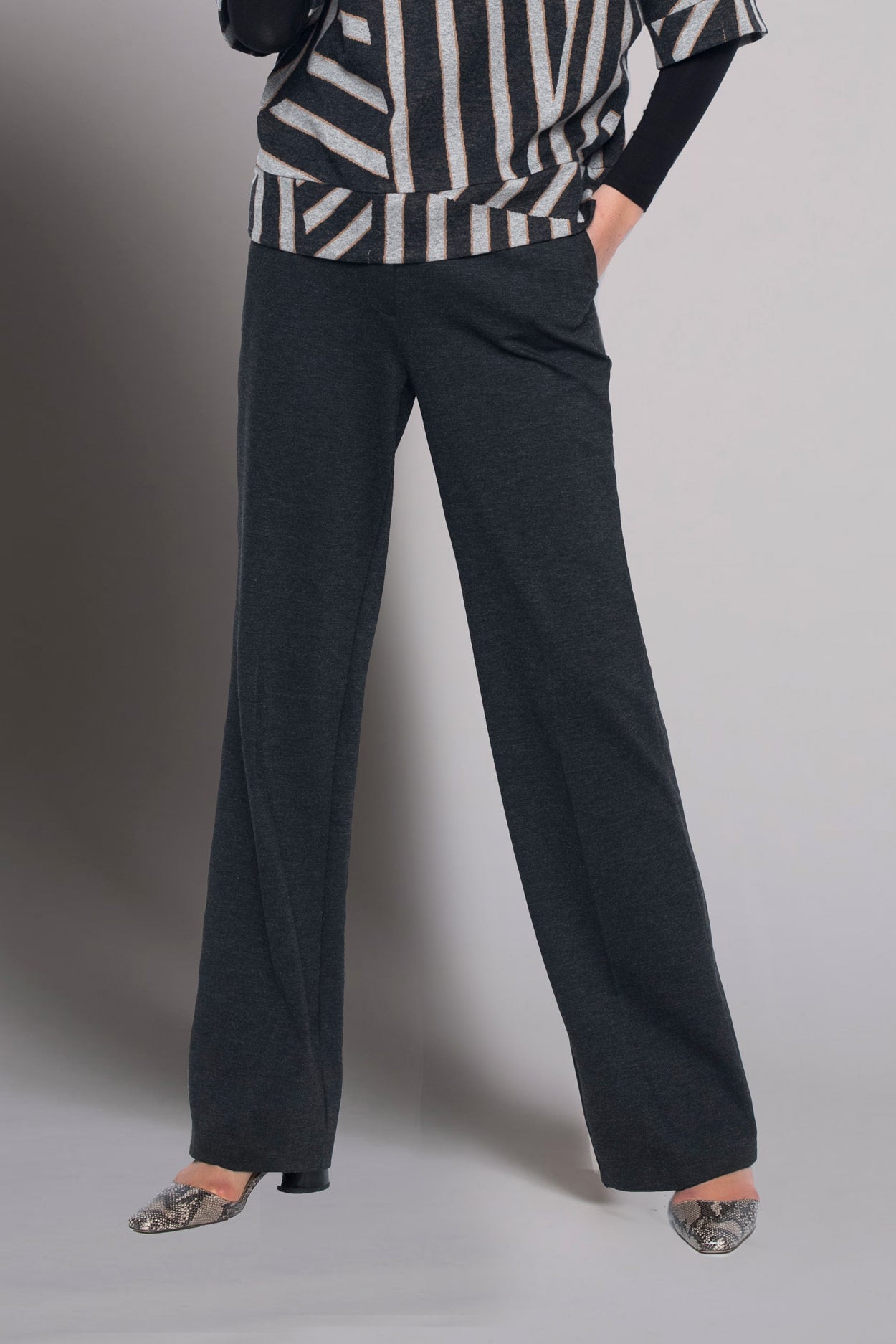 Ex273 Yoga Lace Women Hollow Sports Pants Casual Wide Leg Pants Print Pants  (Dark Gray, XXL) : : Clothing, Shoes & Accessories